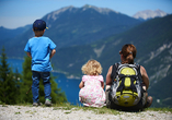 Erkunden Sie die wunderschöne Region bei einer Wanderung mit der gesamten Familie.