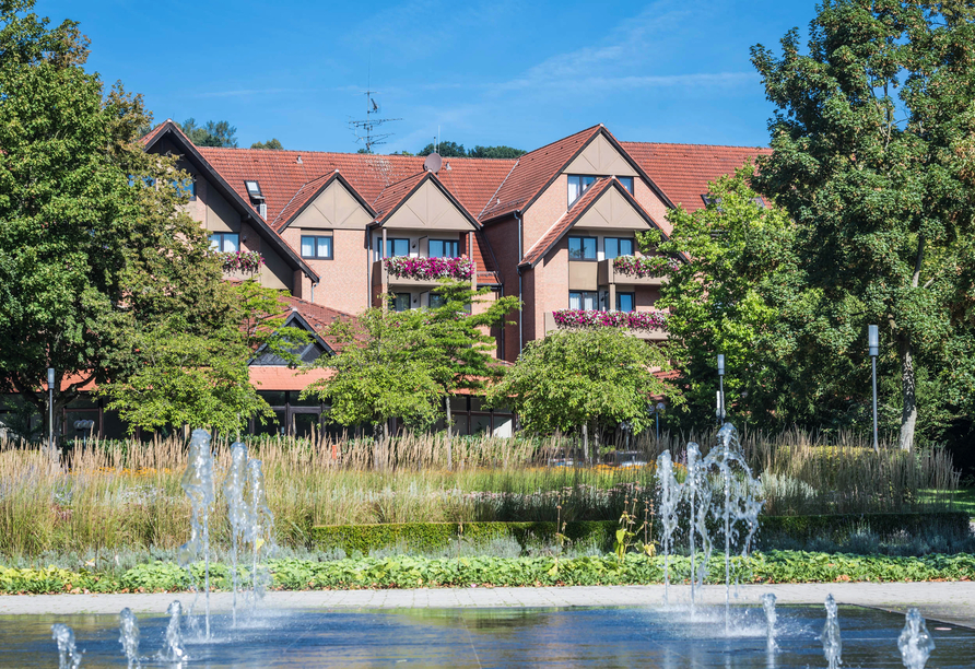 Außenansicht auf das Hotel am Kurpark in Bad Hersfeld