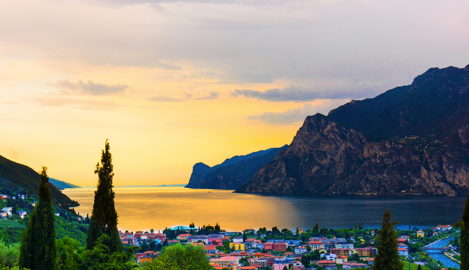 Herzlich willkommen in Ihrem Urlaubsort Riva del Garda!