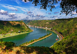 Blick von der Loreley auf den Rhein bei St. Goarshausen