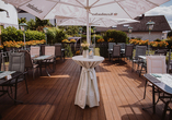 Die Terrasse lädt besonders im Sommer zu entspannten Stunden an der frischen Luft ein.