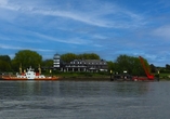 Ihr Hotel befindet sich direkt an der Weser.