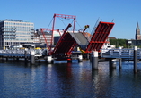 Die Hörnbrücke in Kiel – eine beeindruckende Faltbrücke.