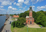 Der Leuchtturm Holtenau ist der kleinste, aber schönste der drei Leuchttürme in Kiel.