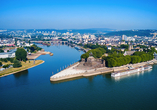 Koblenz mit dem Deutschen Eck, wo Rhein und Mosel zusammentreffen.