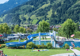 Für die kleinen Gäste hält das Solarbad Gastein eine Rutsche bereit.