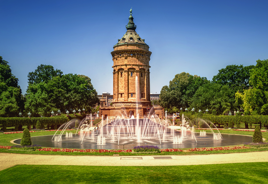 Der Mannheimer Wasserturm gilt als Wahrzeichen der Stadt am Neckar.