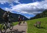 Erkunden Sie die zahlreichen Radtouren im idyllischen Fassatal.