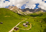 Genießen Sie die Schönheit und die zahlreichen Freizeitmöglichkeiten am San Pellegrino Pass. 