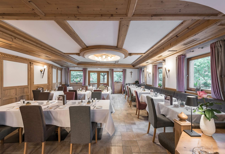 Das Restaurant des Hotels Kesslwirt serviert Ihnen italienische und Tiroler Spezialitäten.