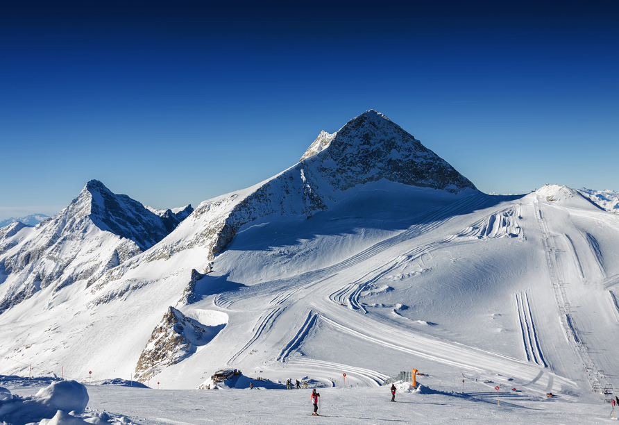 Der Hintertuxer Gletscher bildet ein beliebtes Skigebiet.