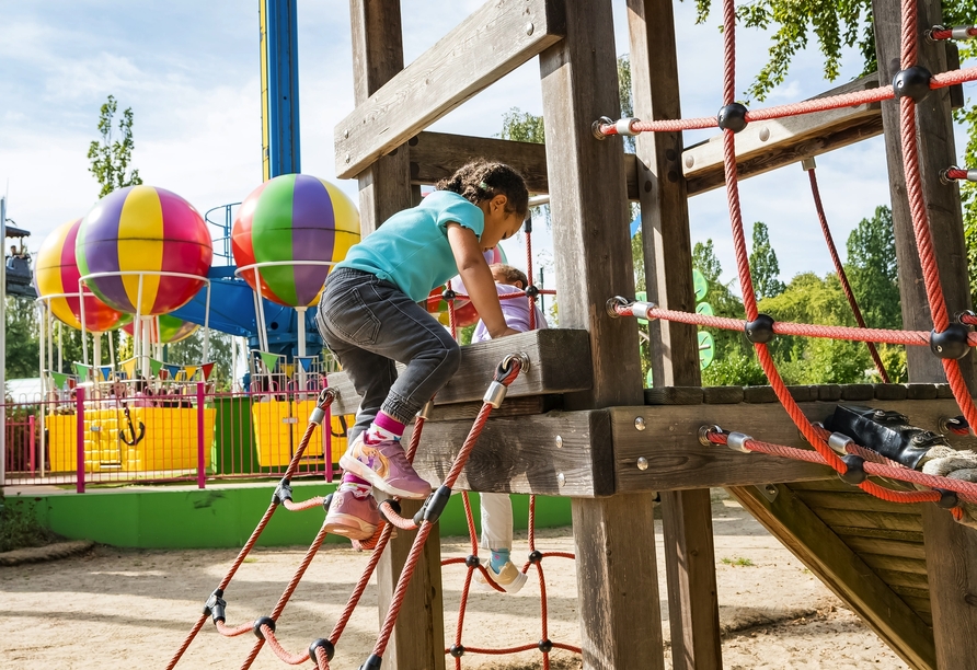 Die kleinsten Gäste können sich auf dem Spielplatz in der Welt von Peppa Wutz austoben.