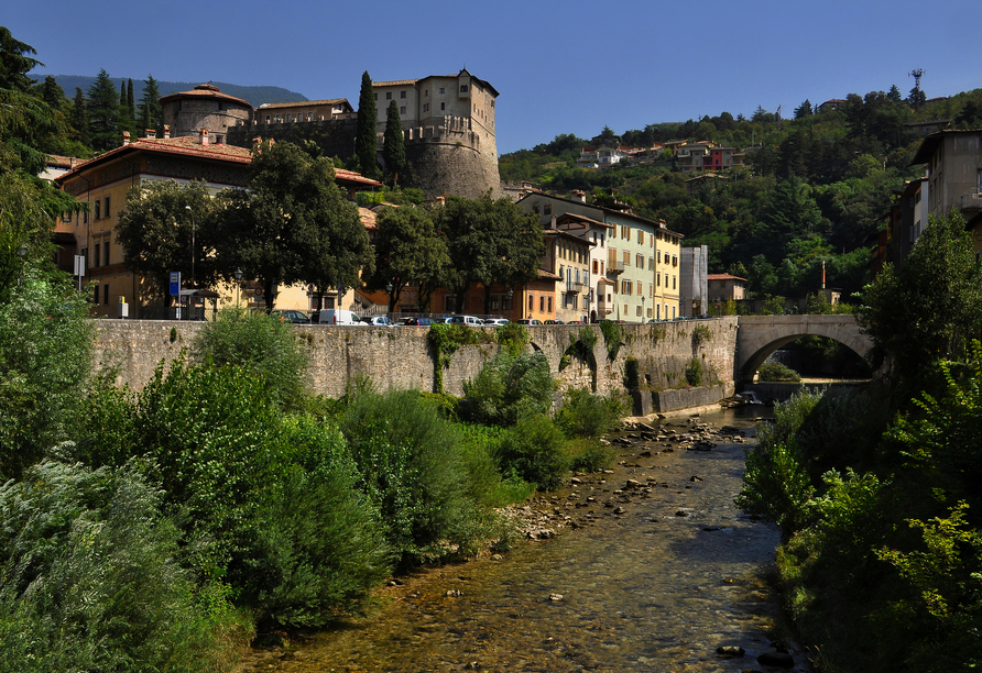 Besuchen Sie die Kulturhauptstadt des Trentino – Rovereto.