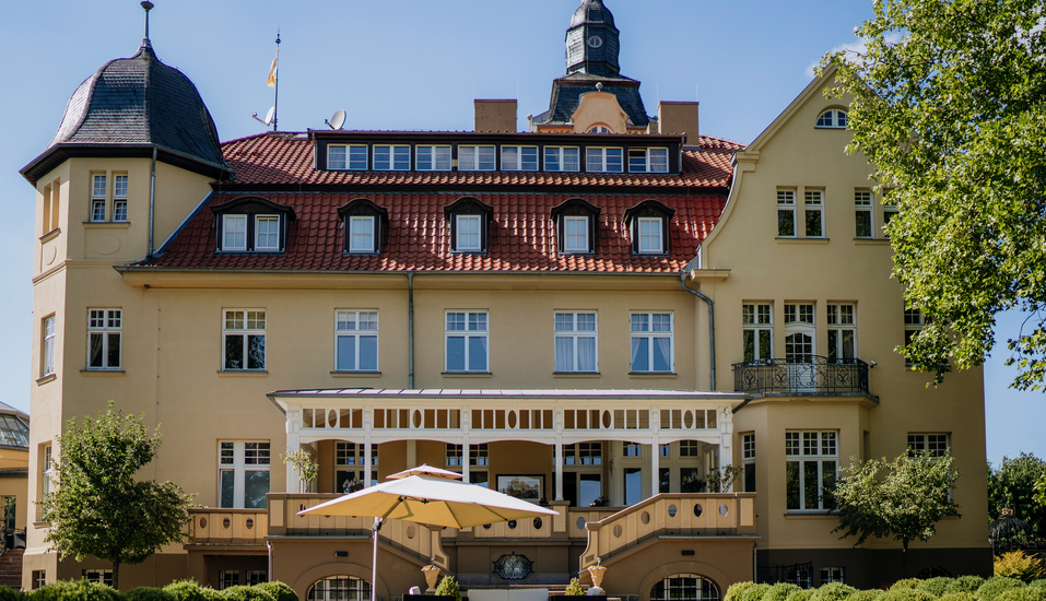 Herzlich willkommen im Bernsteinschloss Wendorf – Ihrem Ort zum Wohlfühlen, Entspannen und Erleben.