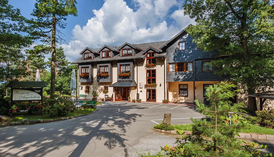 Außenansicht vom Hotel Augustusberg