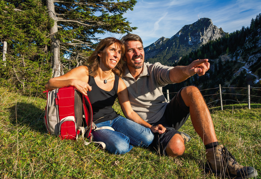 Erkunden Sie die malerische Region bei einer Wanderung.