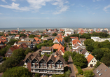 Ab Harlesiel bringt Sie die Fähre in einer knappen Stunde auf die Nordseeinsel Wangerooge.