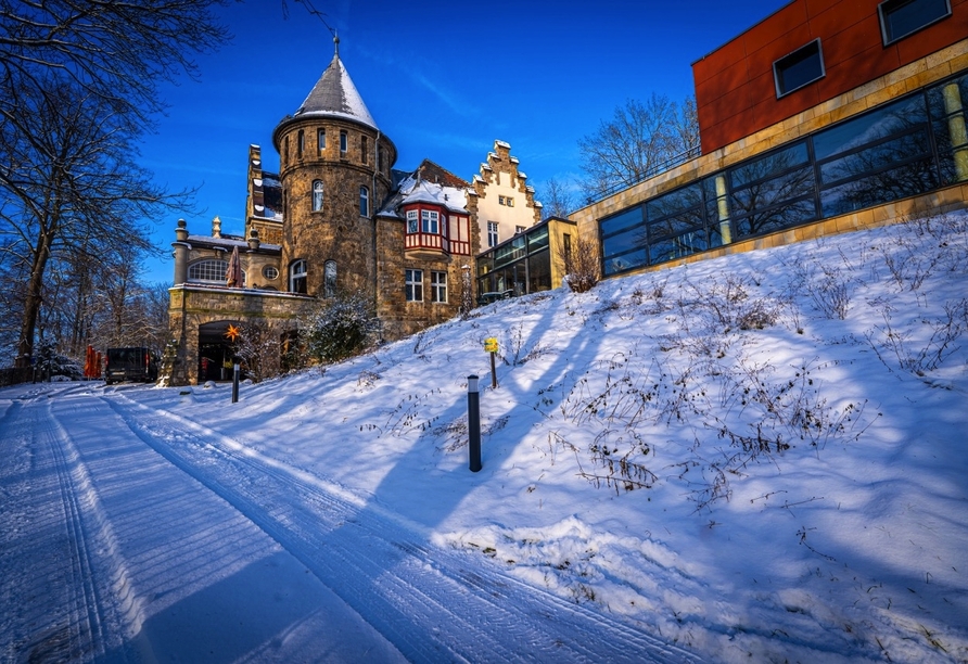 Der Winter verwandelt das Schlosshotel Villa Westerberge in einen magischen Ort.