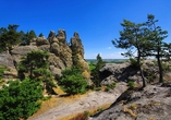 Ein tolles Erlebnis ist eine Wanderung entlang der Teufelsmauer, die sich am nördlichen Harzrand über rund 20 km erstreckt.