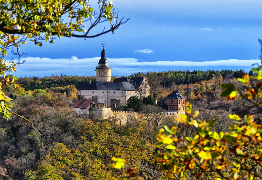 Statten Sie der mystischen Burg Falkenstein einen Besuch ab.