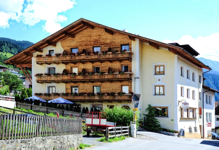 Herzlich willkommen im Tiroler Hotel Traube.