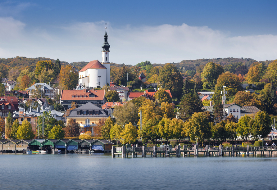 Freuen Sie sich auf Starnberg mit schöner Uferpromenade, dem Starnberger Schloss und einer vielfältigen Gastronomie.