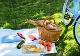 Nehmen Sie sich zwischendurch Zeit für gemütliches Picknick mitten im Grünen.