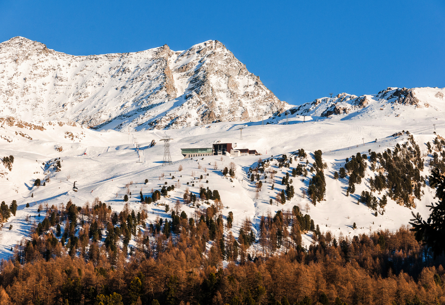 Das Skigebiet Furtschellas erwartet Sie unweit Ihres Hotels mit bestens präparierten Pisten.