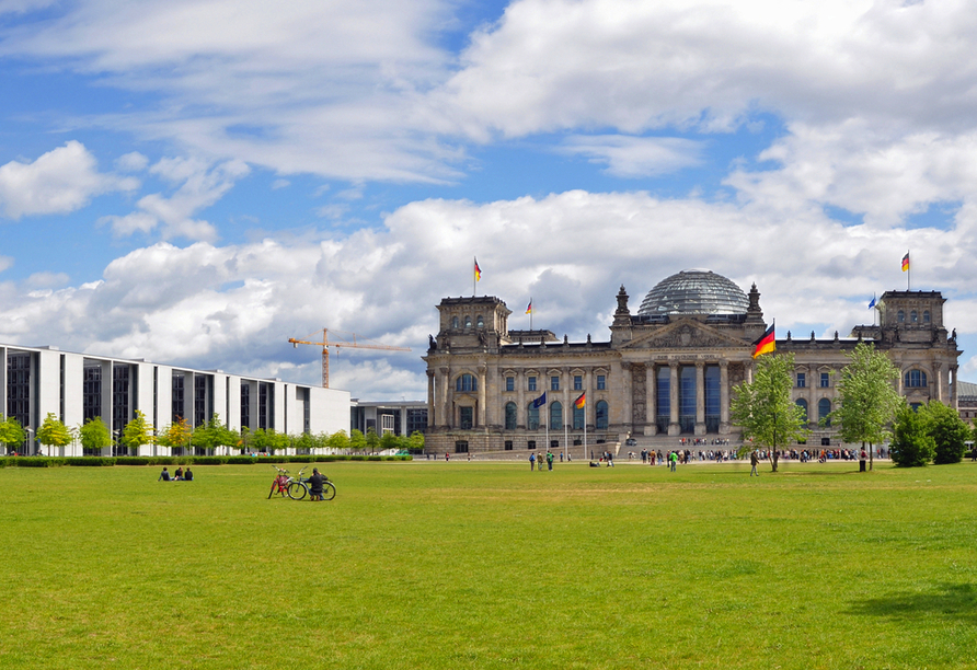 Imposante Gebäude, wie der Reichstag, werden Sie beeindrucken.