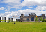 Imposante Gebäude, wie der Reichstag, werden Sie beeindrucken.