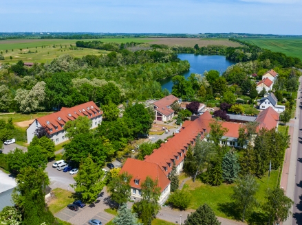 Das Bernstein Acamed Resort liegt idyllisch am Schachtsee.