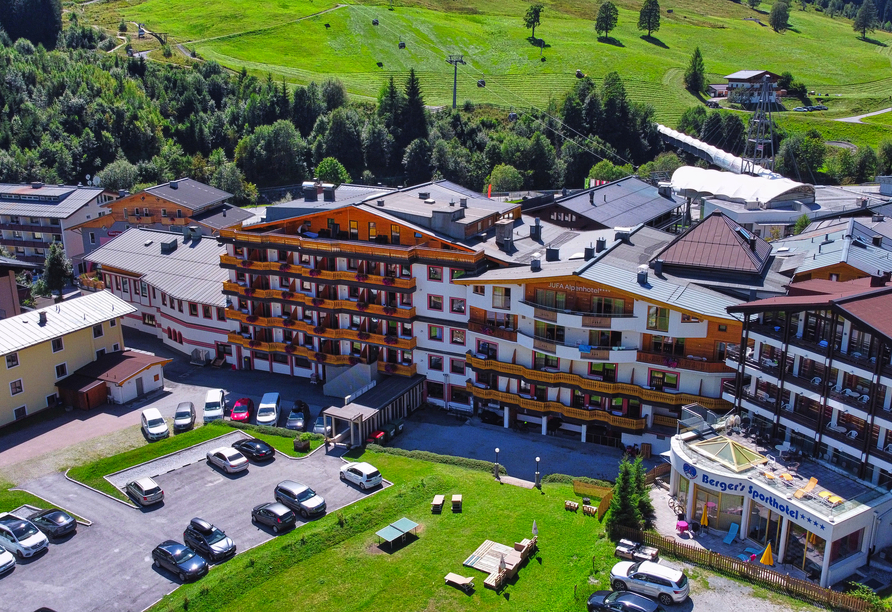 Ihr Urlaubshotel befindet sich in wunderbarer Lage im Ort Saalbach.