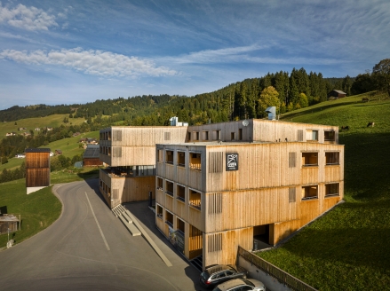 Herzlich willkommen im JUFA Hotel Laterns!