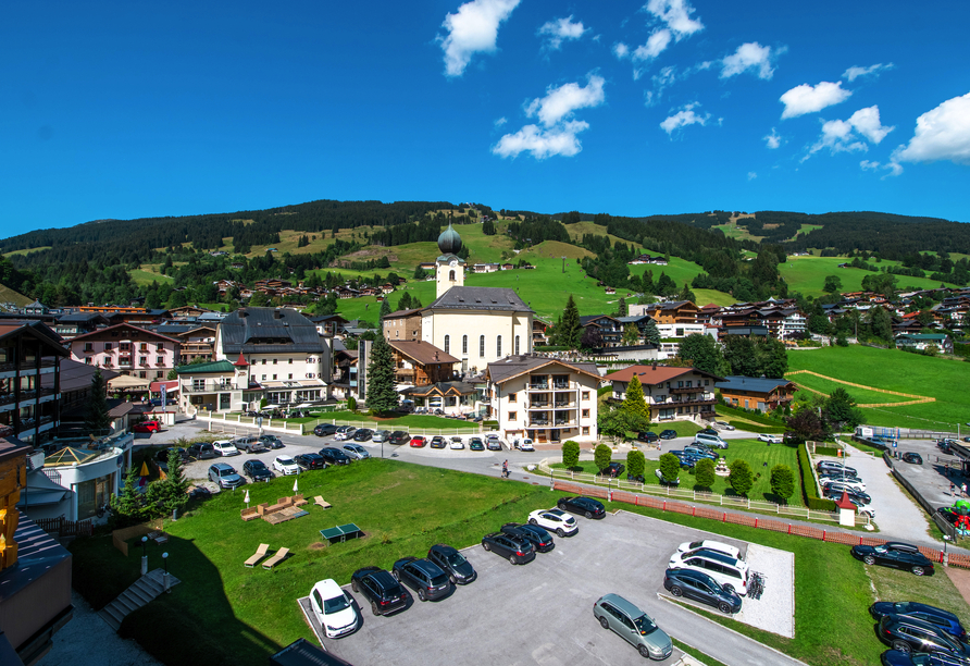 Ausblick auf Ihren Urlaubsort Saalbach.