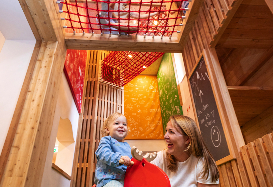 Der Indoor-Spielplatz lädt die kleinen Hotelgäste zum Toben ein.