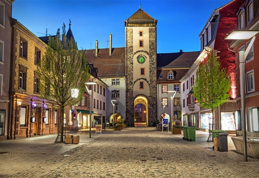 Spazieren Sie vorbei am Oberen Tor in Villingen-Schwenningen.