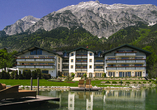 Ihr Hotel liegt eingebettet in der malerischen Berglandschaft von Tirol.