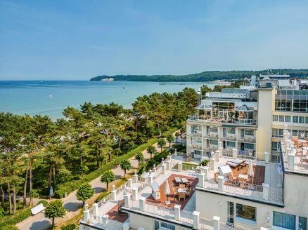 Ihr Strandhotel begrüßt Sie direkt an der Ostseeküste.